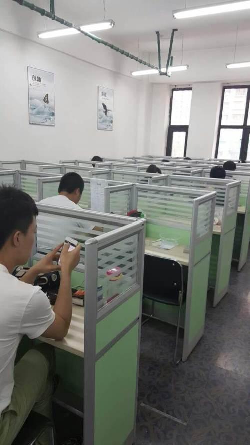 辦公隔斷轉讓 網絡銷售與客服類公司的理想辦公解決方案